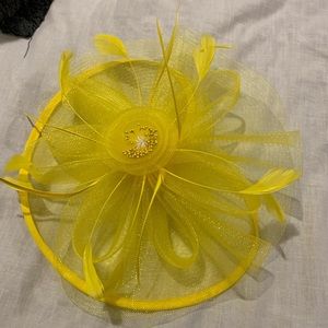 Yellow fascinator for sale worn one time! Yellow. OS